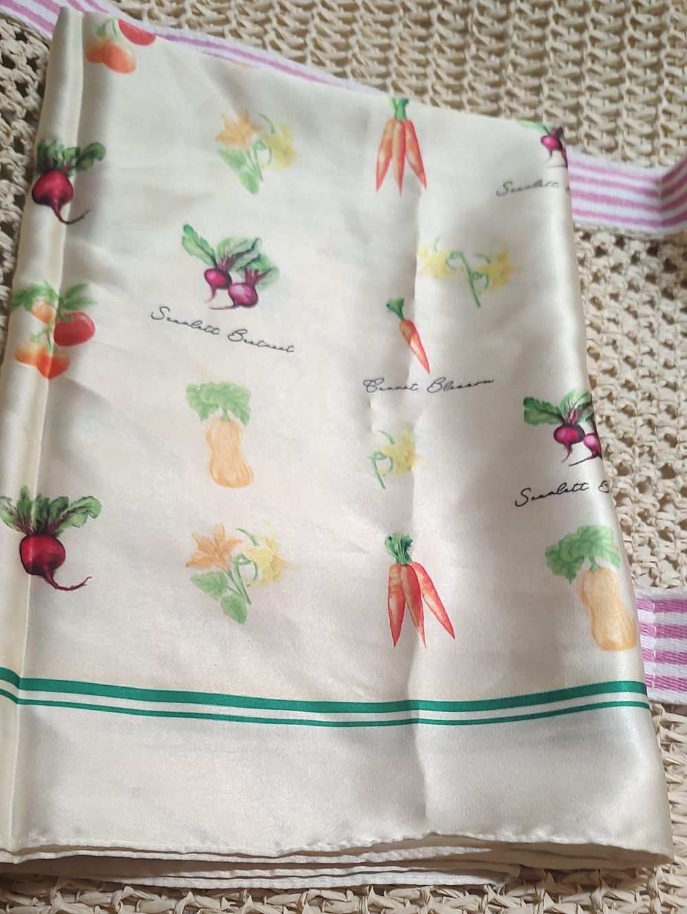Silky Cream Vegetable Print Pillowcase - Unbranded